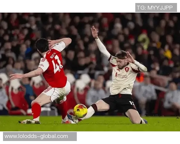 德甲精彩对决阿森纳与里昂战成平局神扑瞬间引发全场热议